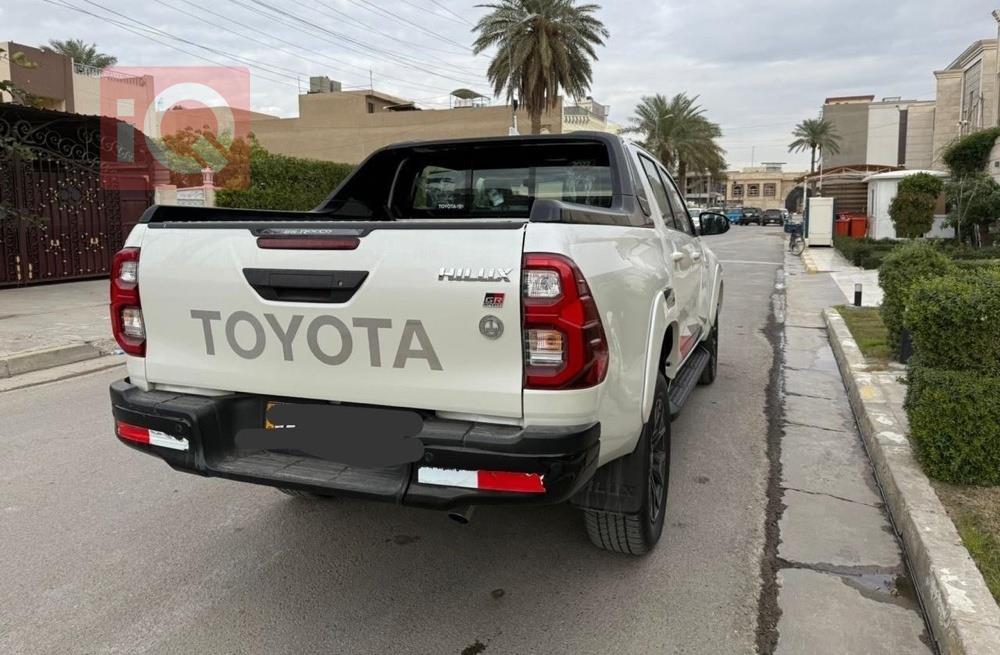 تويوتا هايلوكس